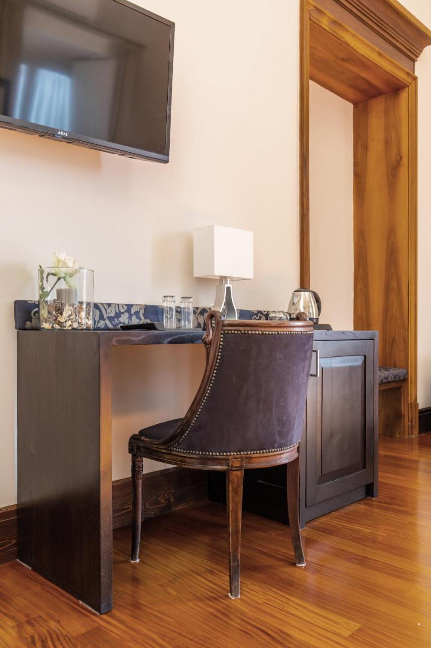 Gramsci Suites Napoli Bagian luar foto