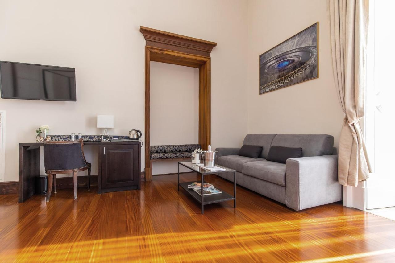 Gramsci Suites Napoli Bagian luar foto